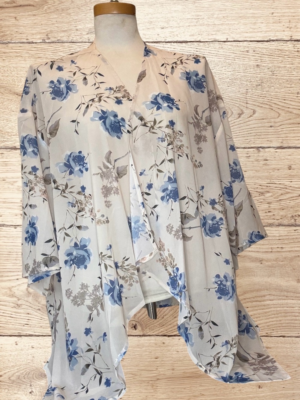 BloomChic Plus Size 14-16 1X Blue Floral Sheer Kimono Open Front Cardigan